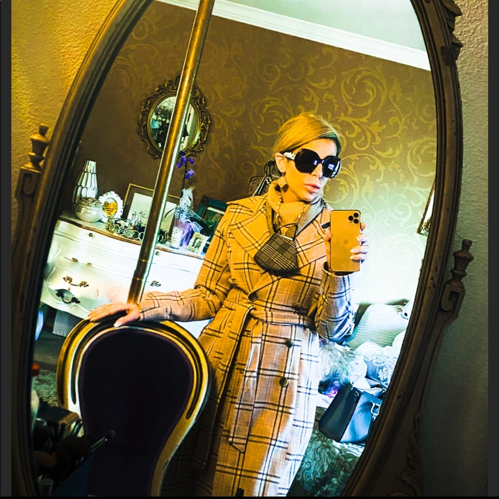 Meet your Posher, Marian